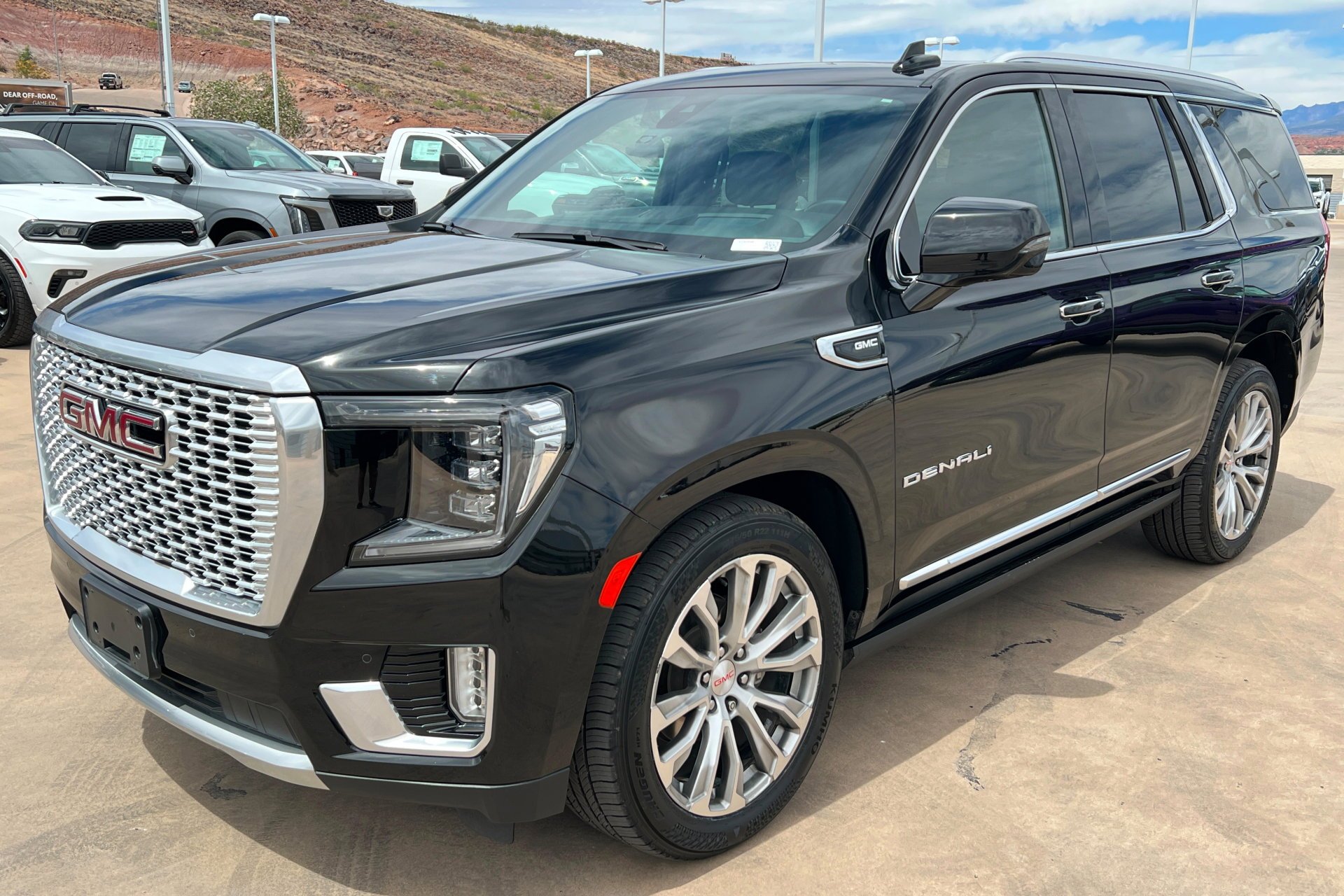 Used 2022 Onyx Black GMC Denali image 1