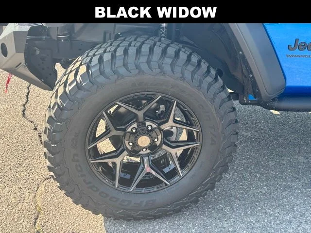 2025 Jeep Wrangler 4-Door Willys - Photo 9