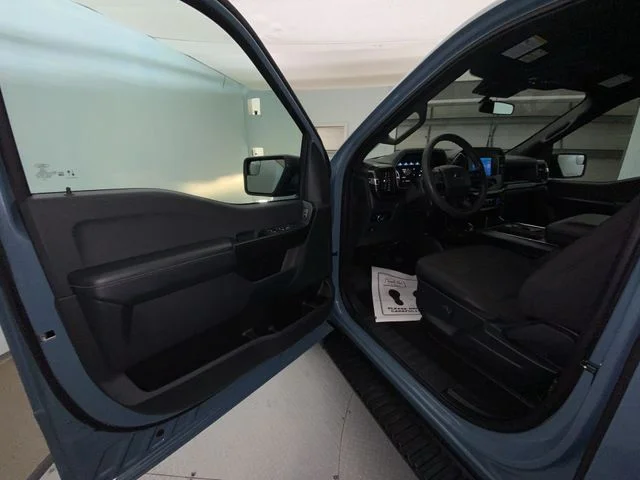 Used 2023 Blue Ford XL image 11