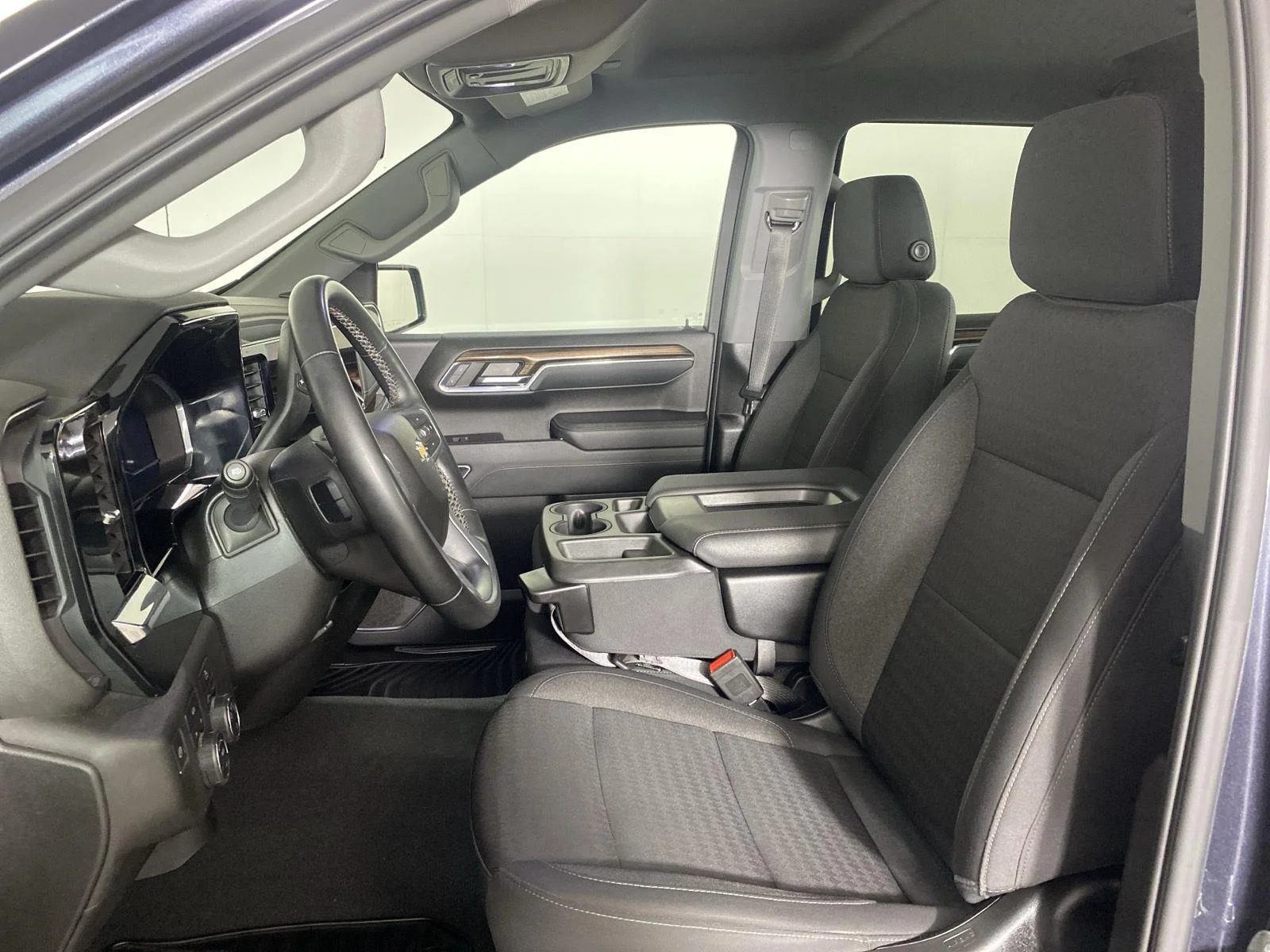 Used 2024 Dark Ash Metallic Chevrolet LT image 10