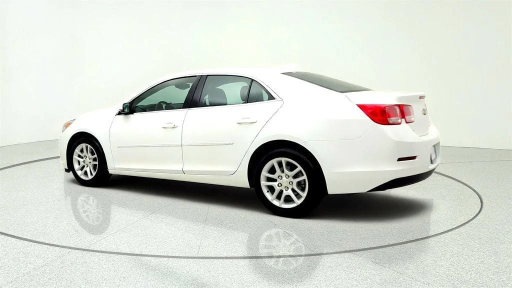Used 2015 Summit White Chevrolet 4dr Sedan LT w/1LT image 7