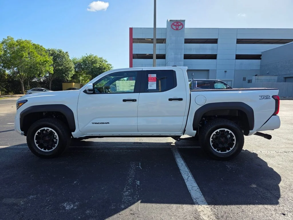 2026 Toyota Tacoma TRD Off Road - Photo 8
