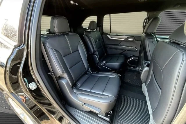 New 2026 Ebony Twilight Metallic GMC Elevation image 10