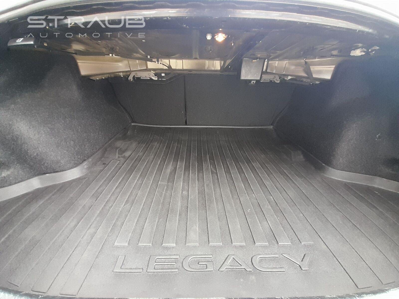 Used 2018 Crystal Black Silica Subaru Premium image 46