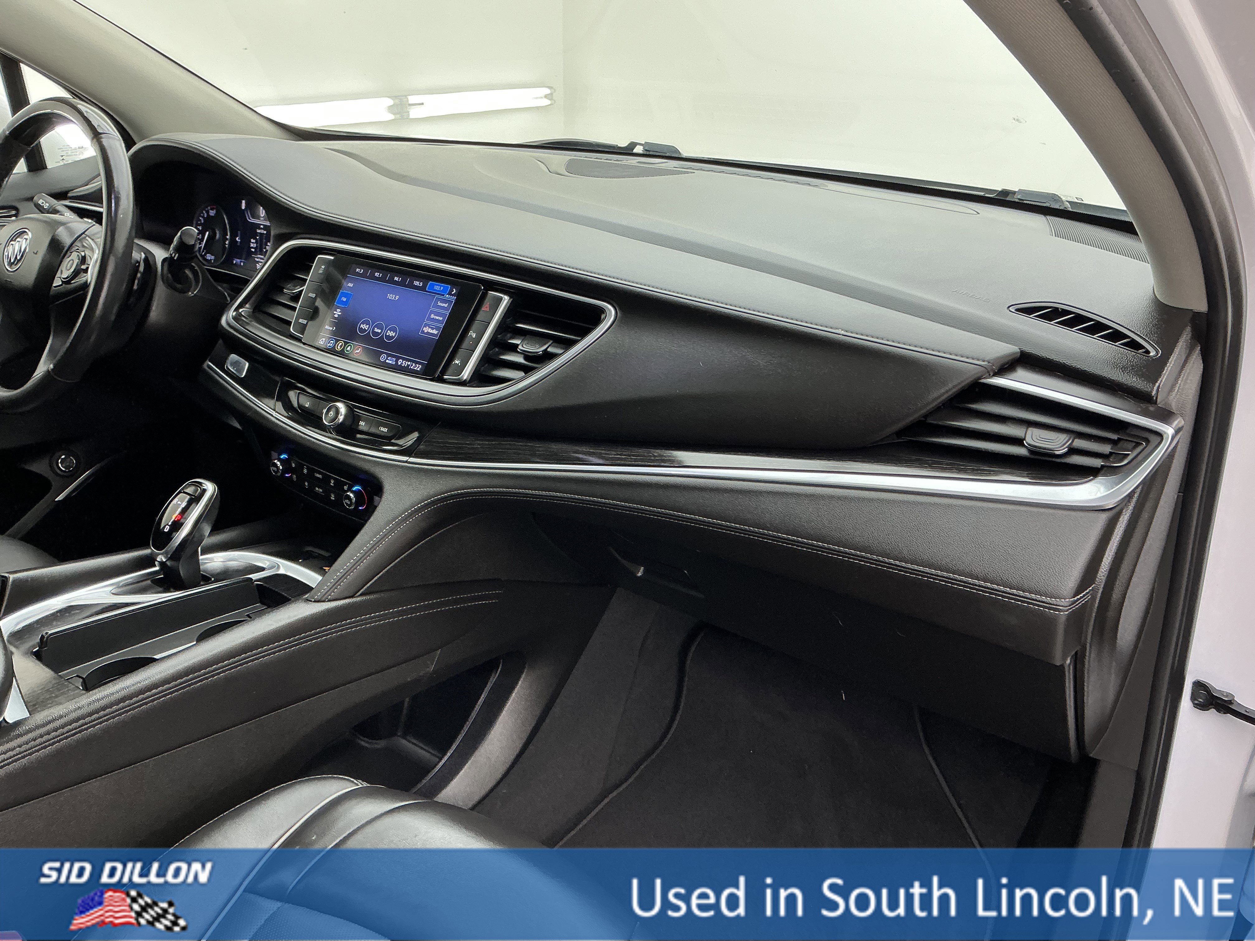 Used 2020 White Frost Tricoat Buick Avenir image 25