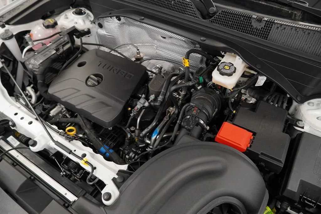 New 2026 Summit White Chevrolet LT image 41