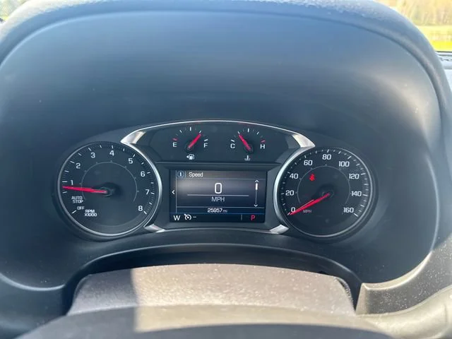 Used 2024 Summit White GMC SLE image 18