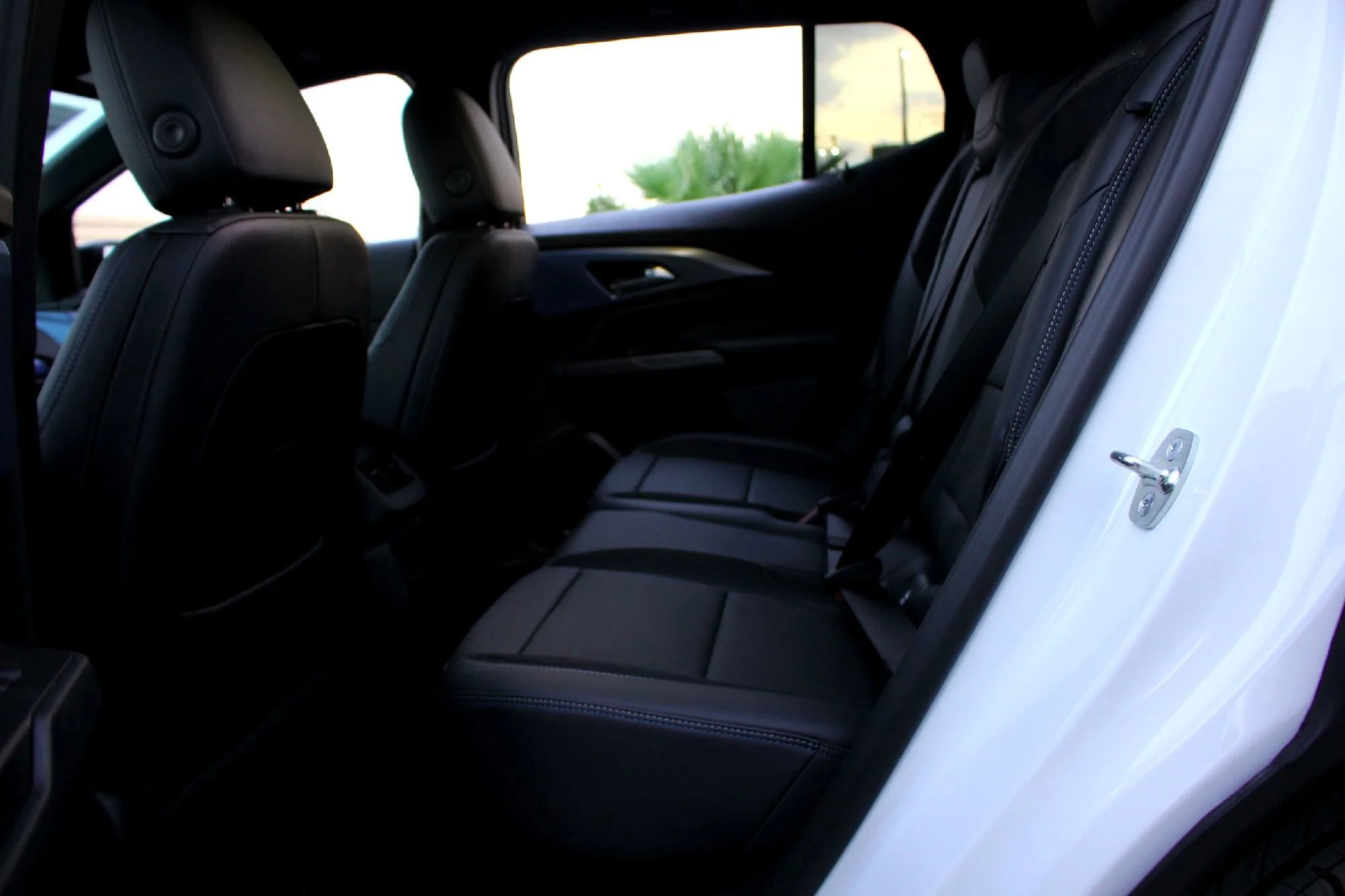 2025 Chevrolet Equinox EV LT - Photo 17