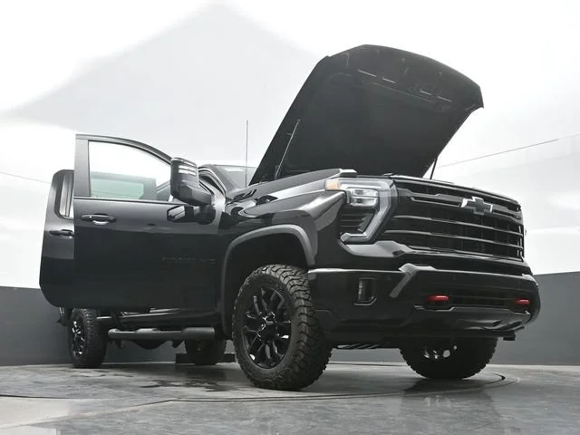 New 2026 Black Chevrolet LT image 32