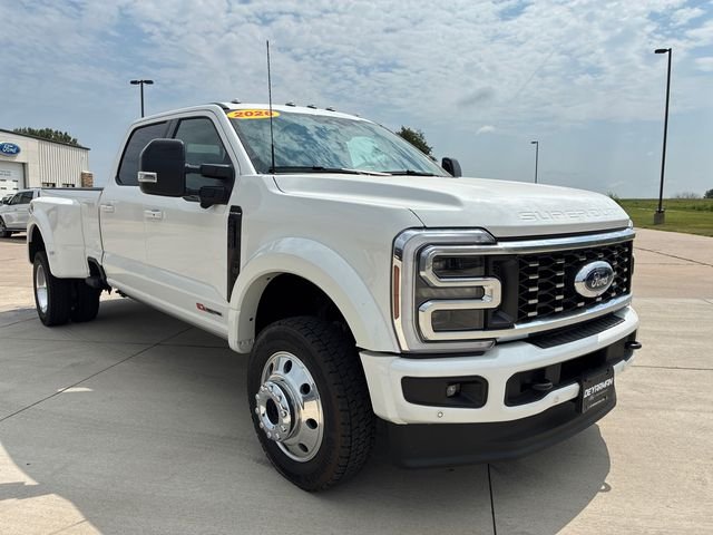 New 2026 White Ford Platinum image 2
