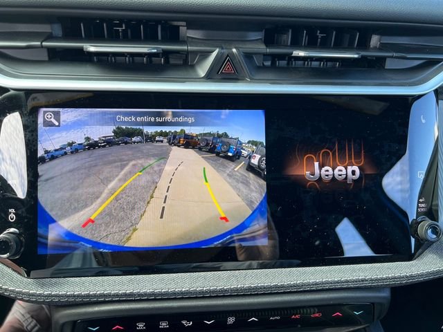New 2026 Hydro Blue Pearl-Coat Exterior Paint Jeep Laredo image 24
