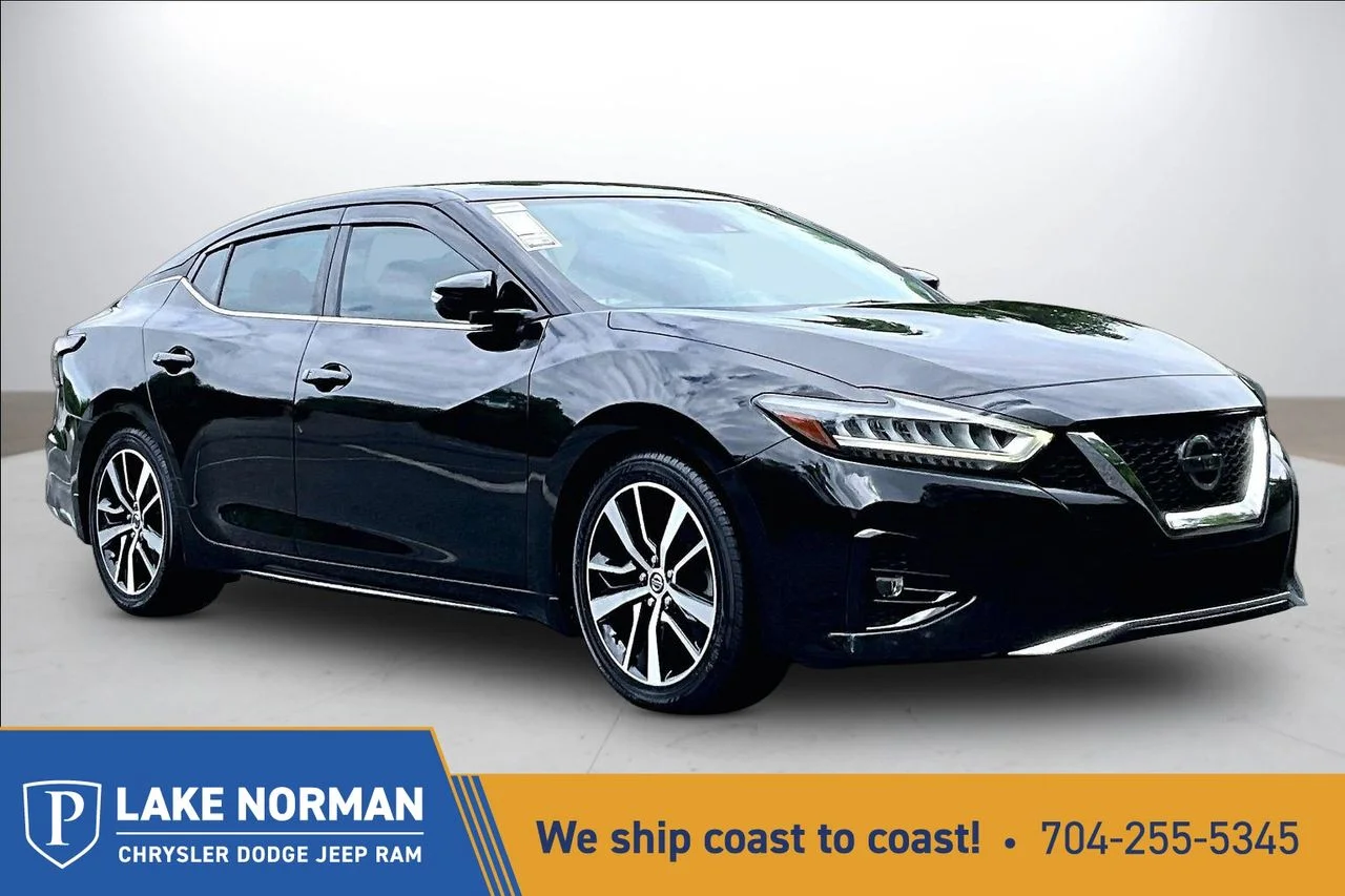 2021 Nissan Maxima SV's photo