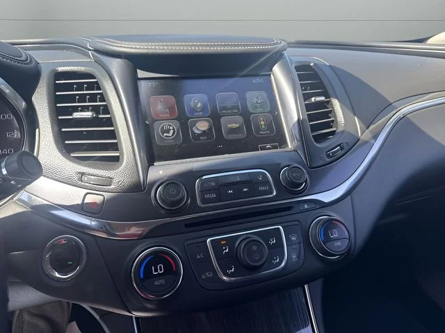 Used 2019 Black Chevrolet Premier image 14
