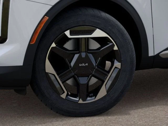 New 2027 White Kia S image 9