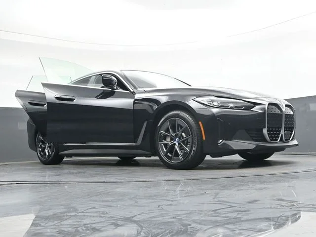 Used 2023 Black BMW eDrive35 image 46