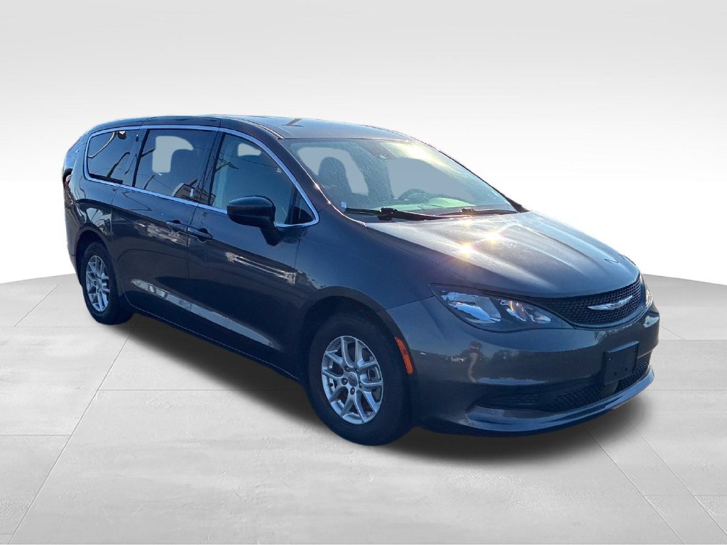 Used 2023 Gray Chrysler LX image 7