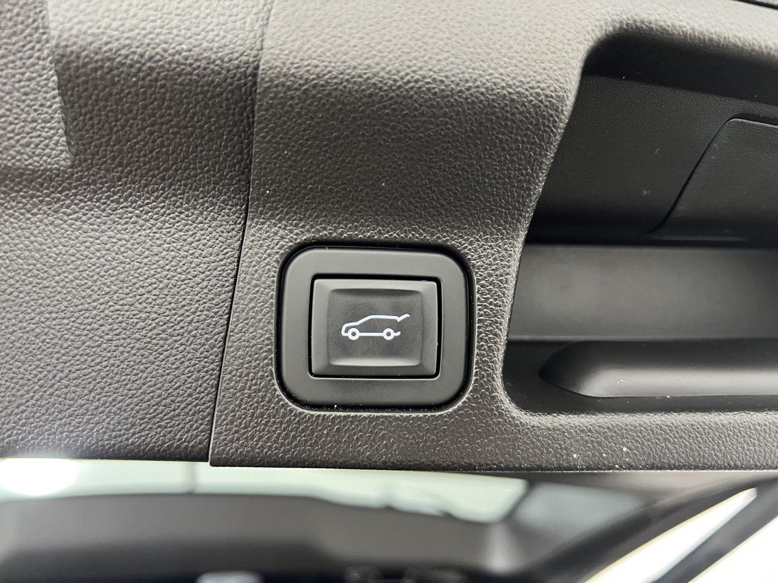 Used 2019 Ebony Twilight Metallic GMC SLT image 29