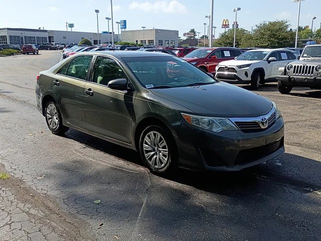 2014 Toyota Camry SE