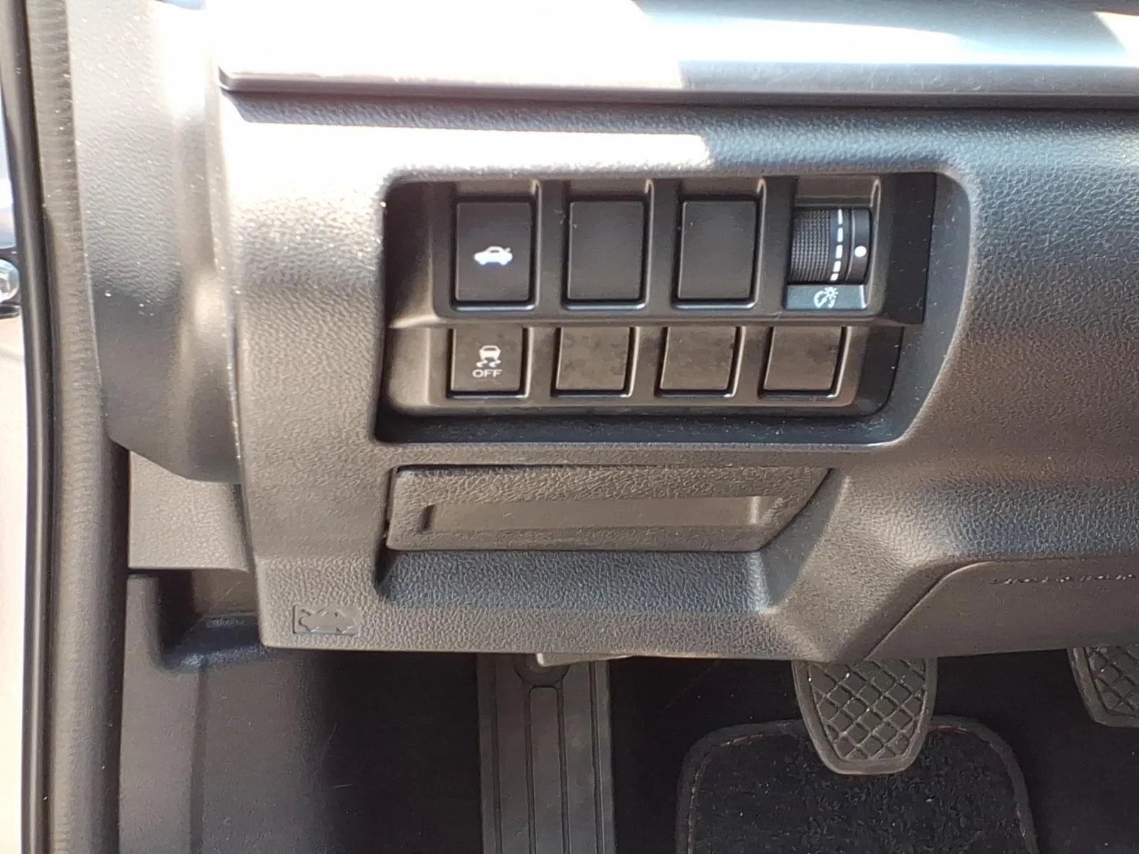 Used 2023 Silver Subaru  image 11