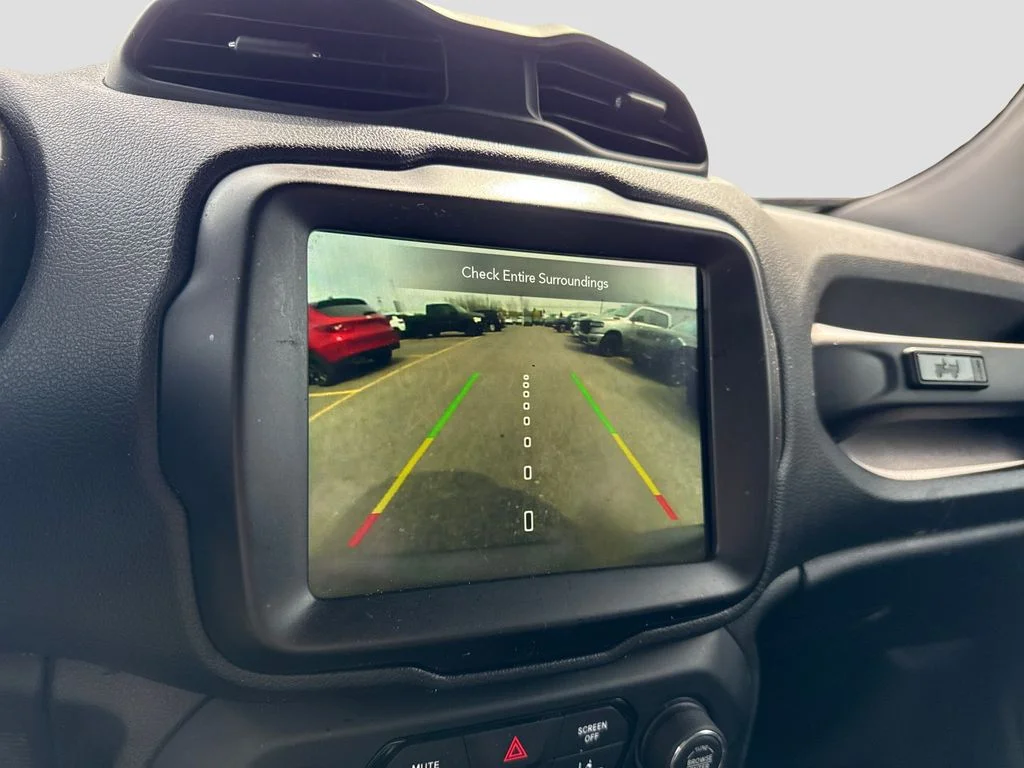 Used 2021 Gray Jeep Latitude image 14