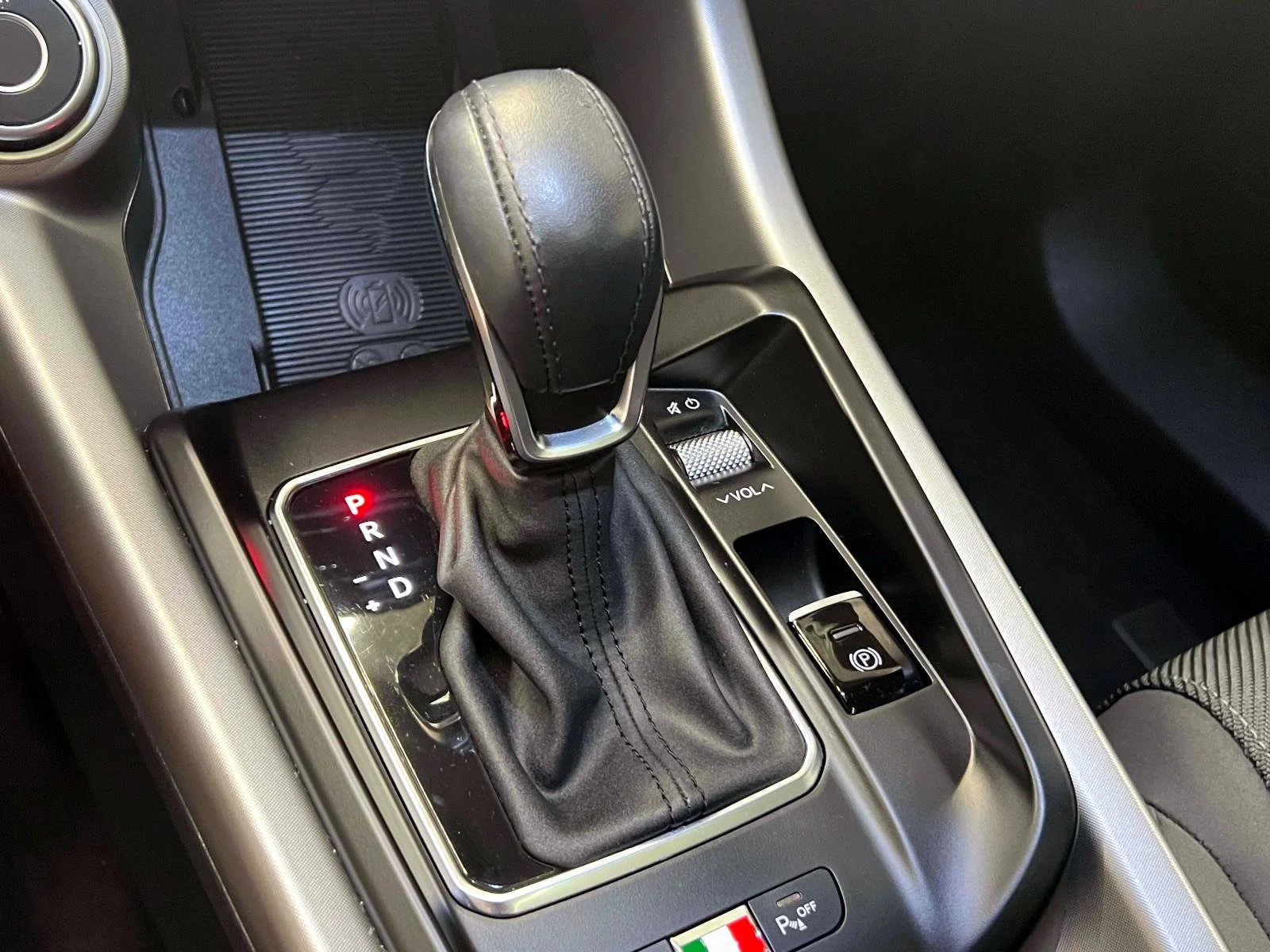 Used 2024 Milano White Alfa Romeo Ti image 28