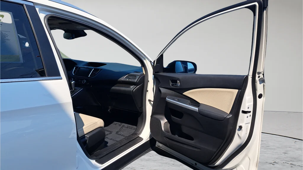 Used 2015  Honda Touring image 15