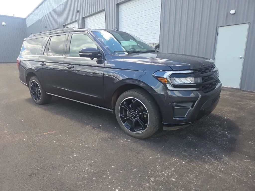Certified Used 2023  Ford Limited image 15