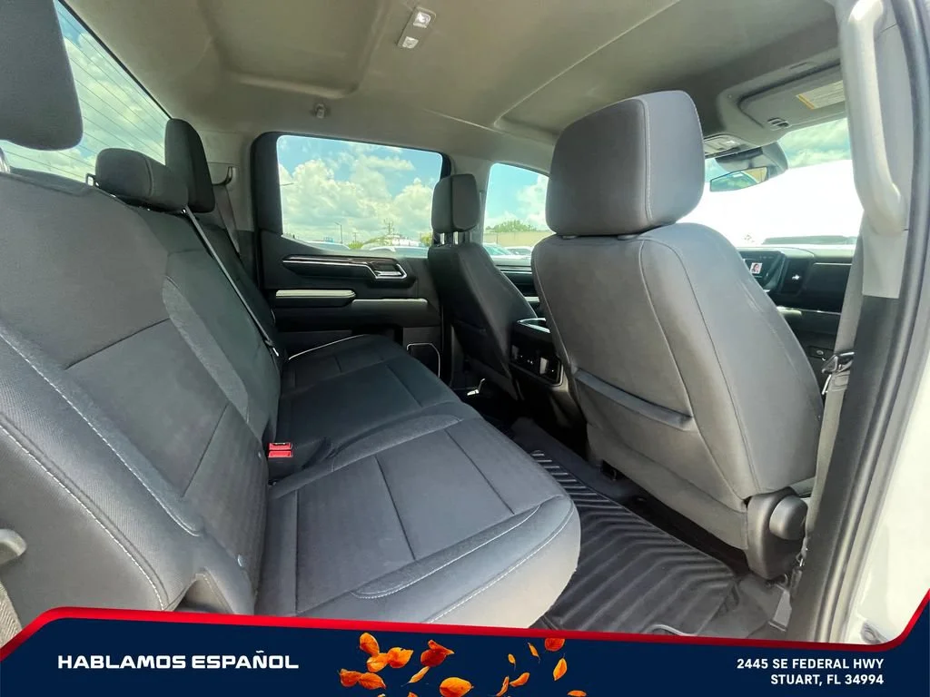 Used 2024 Summit White Chevrolet RST image 18