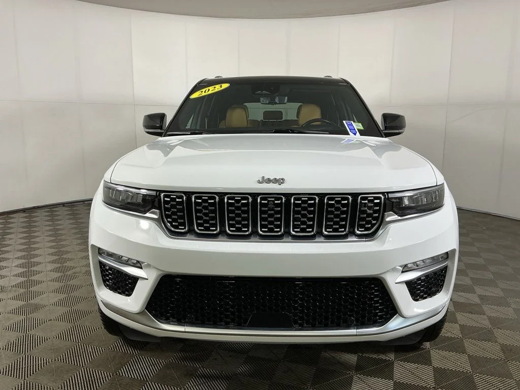 Certified Used 2023 White Jeep Summit Reserve image 4