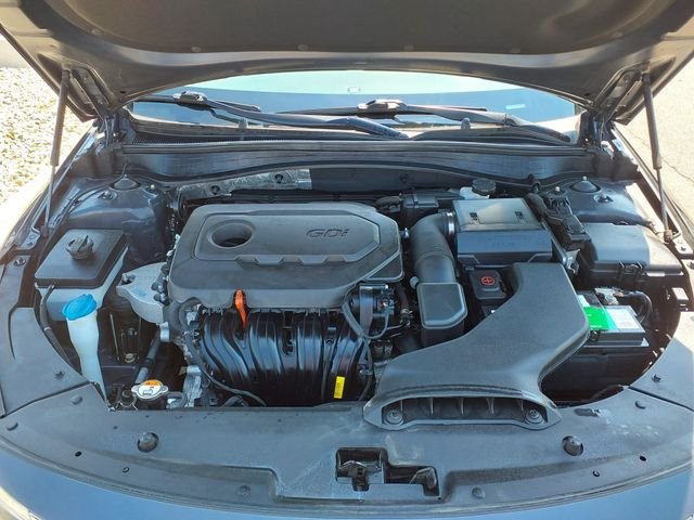 Used 2018 Platinum Graphite Kia S image 14