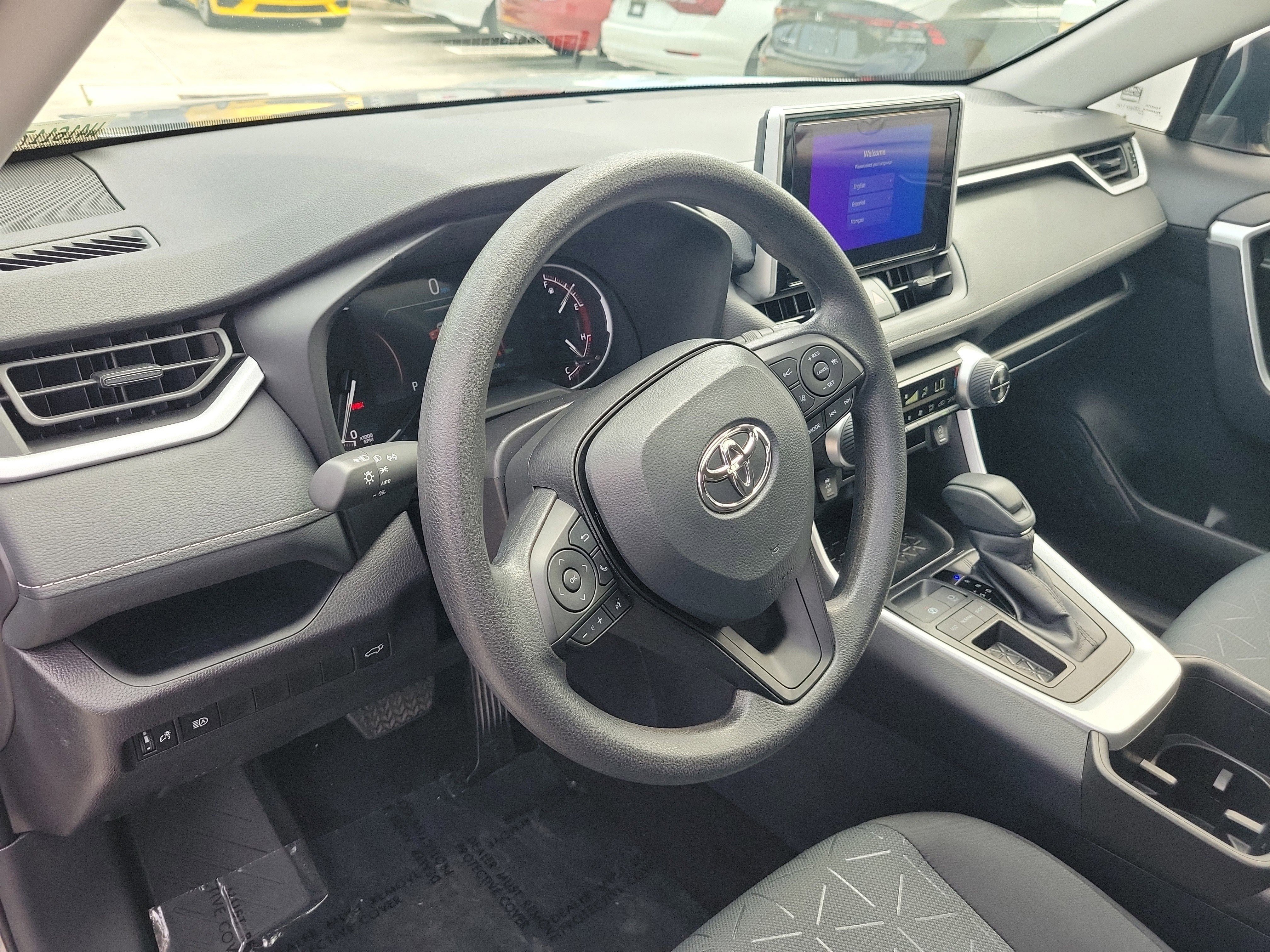 Used 2025 Silver Sky Metallic Toyota XLE image 27