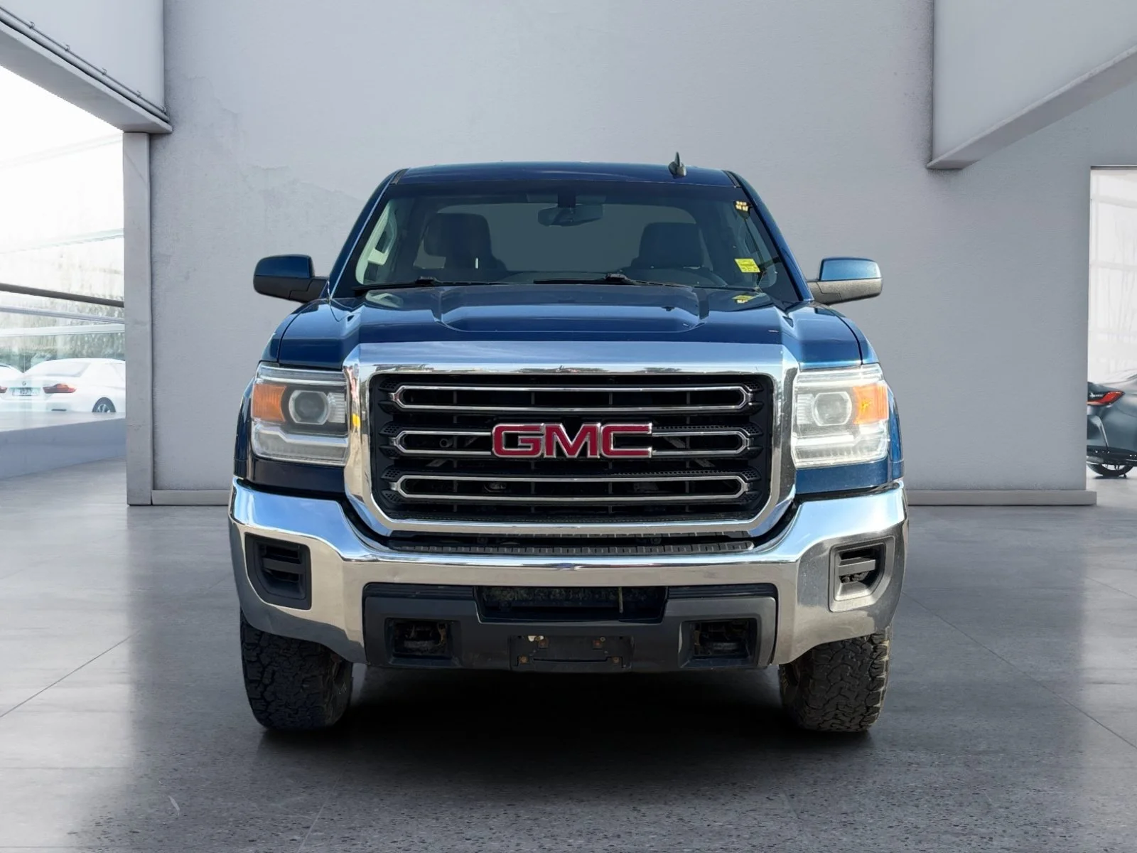 Used 2017 Blue GMC SLE image 8