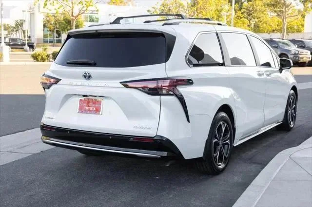 Certified Used 2025 WIND CHILL PEARL Toyota  image 5