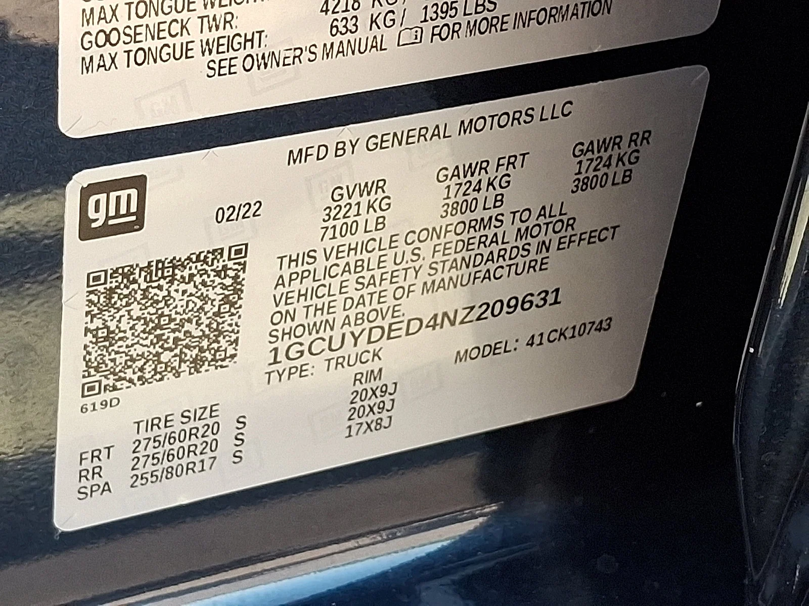 Used 2022 Northsky Blue Metallic Chevrolet LT image 28
