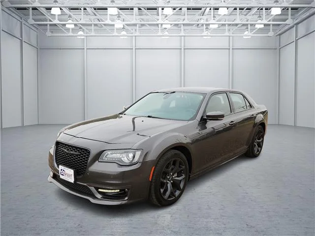2022 Chrysler 300 Touring L Rear-Wheel Drive