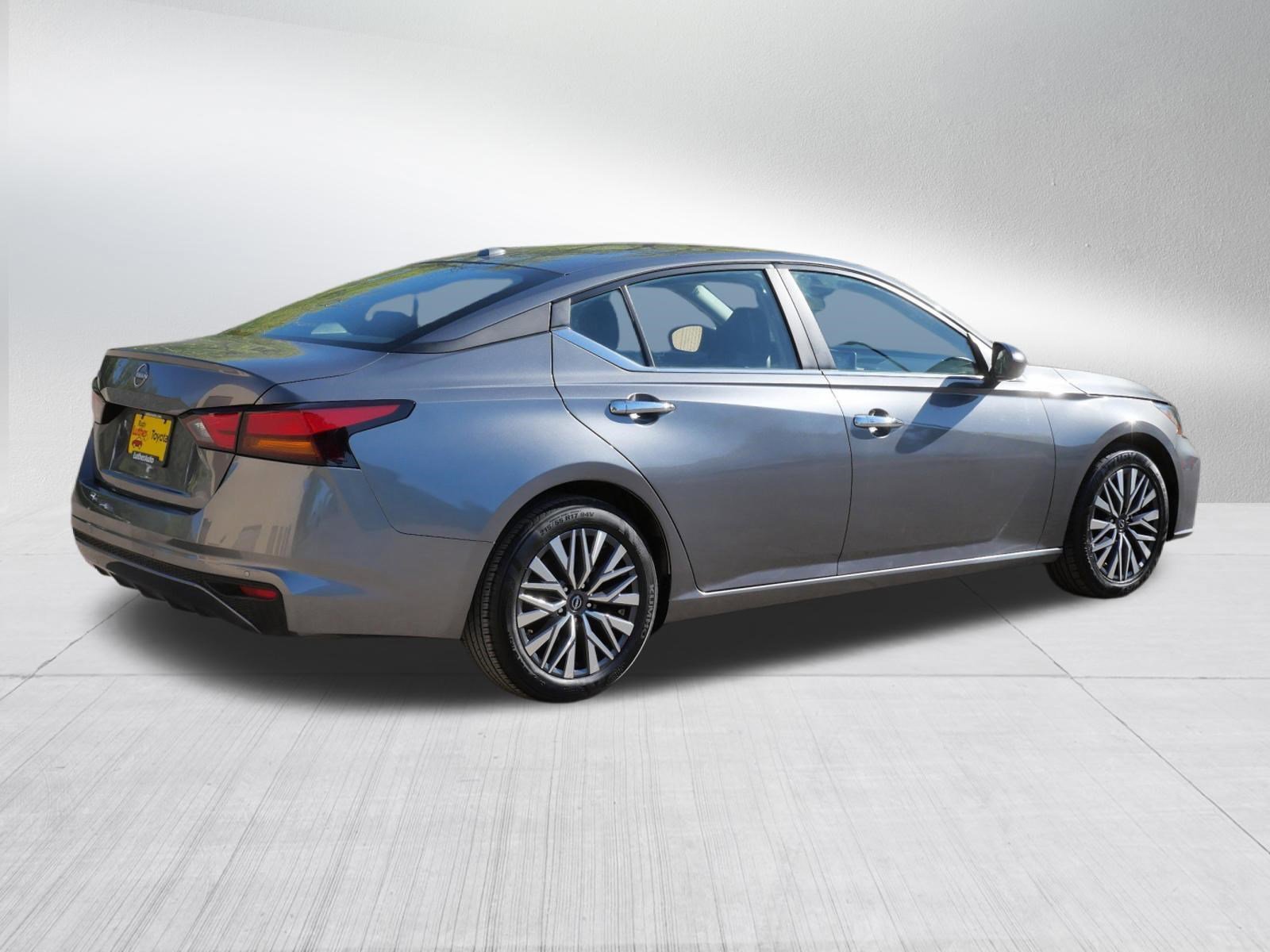 Used 2025 Gun Metallic Nissan SV image 7