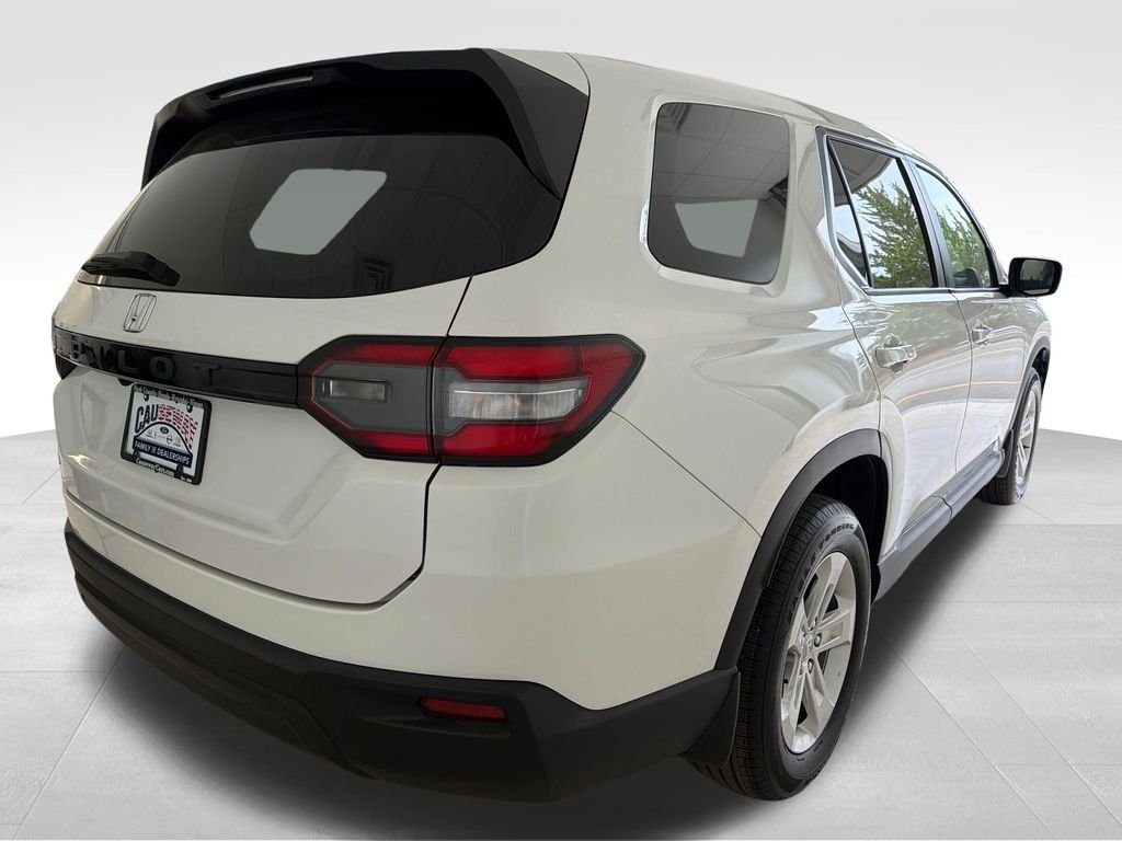 Used 2023 Platinum White Pearl Honda LX image 6