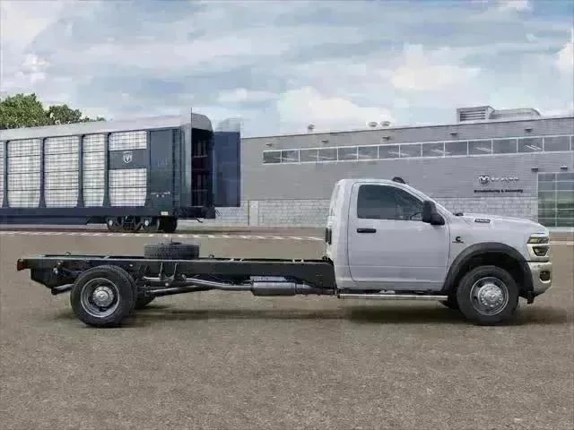 New 2026 Bright White Clear-Coat Exterior Paint RAM Tradesman image 24
