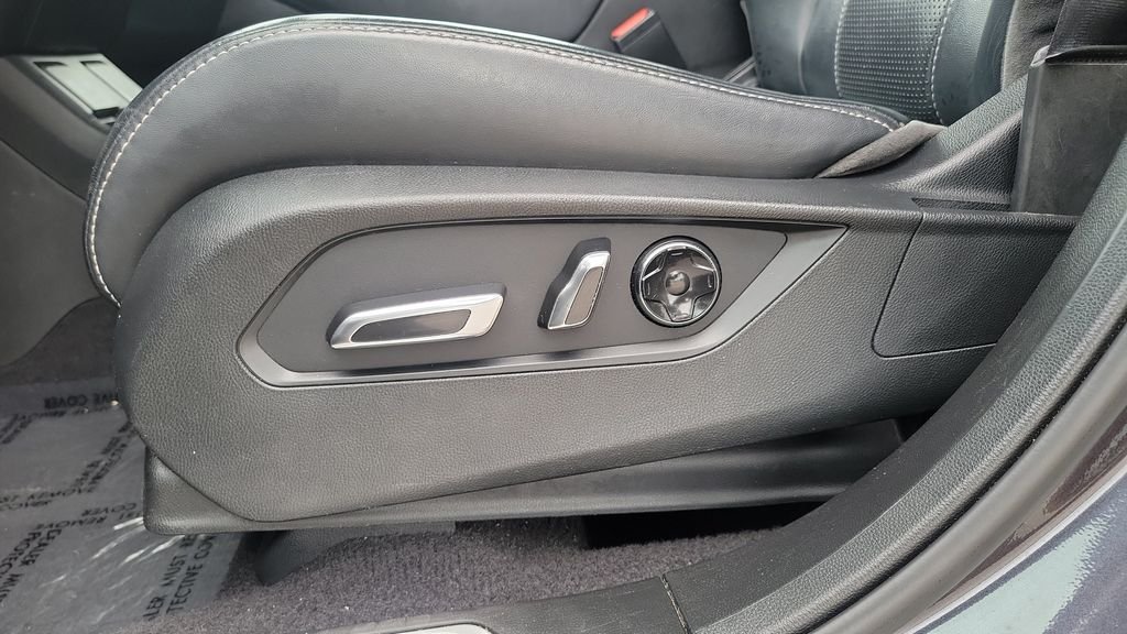 Used 2019 Black Acura Technology Package image 16