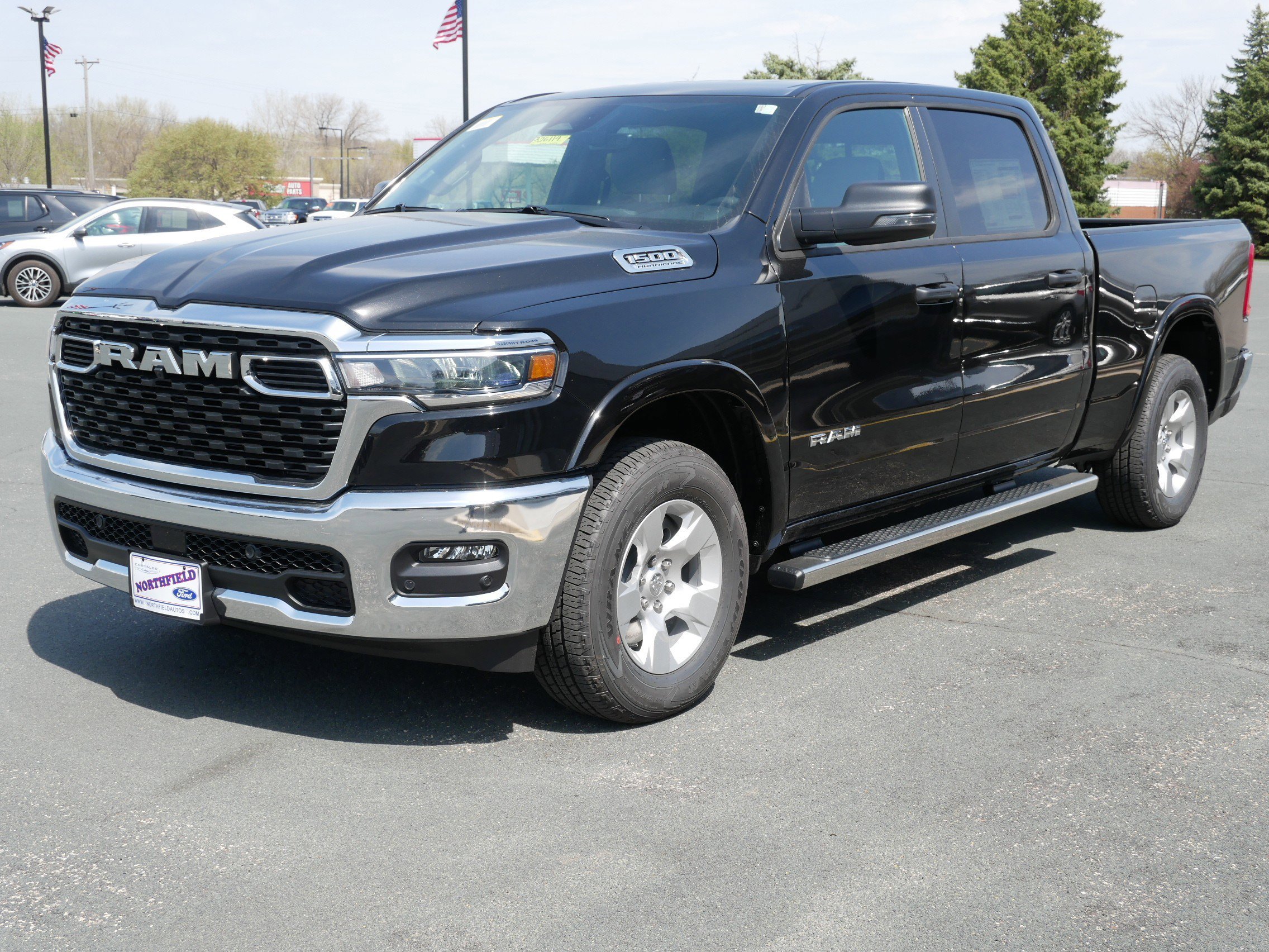 New 2026 Diamond Black Crystal Pearl-Coat Exterior Paint RAM Big Horn image 4