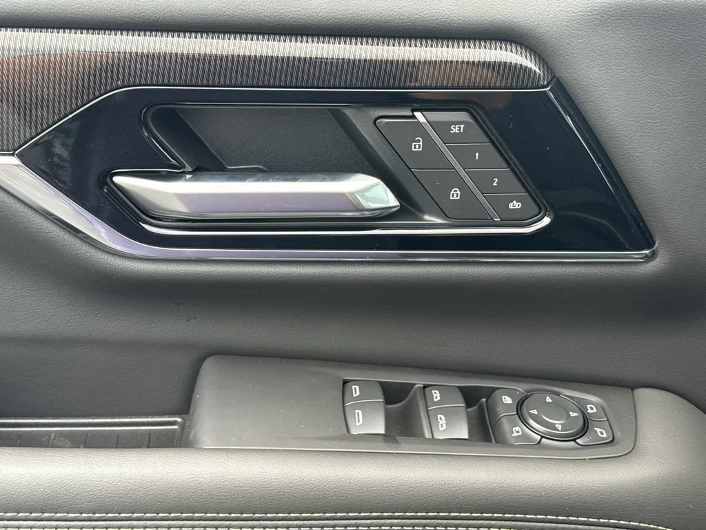New 2026 Onyx Black GMC Elevation image 16