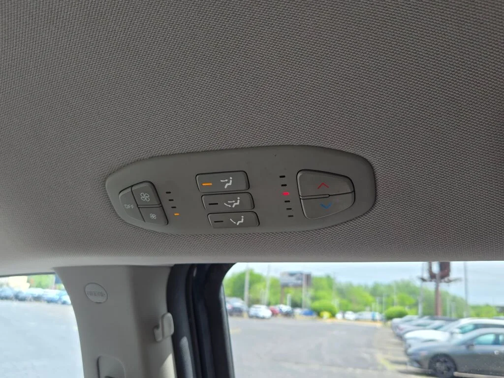 2017 Kia Sedona LX - Photo 19
