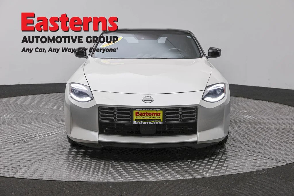 Used 2025 White Nissan Performance image 2