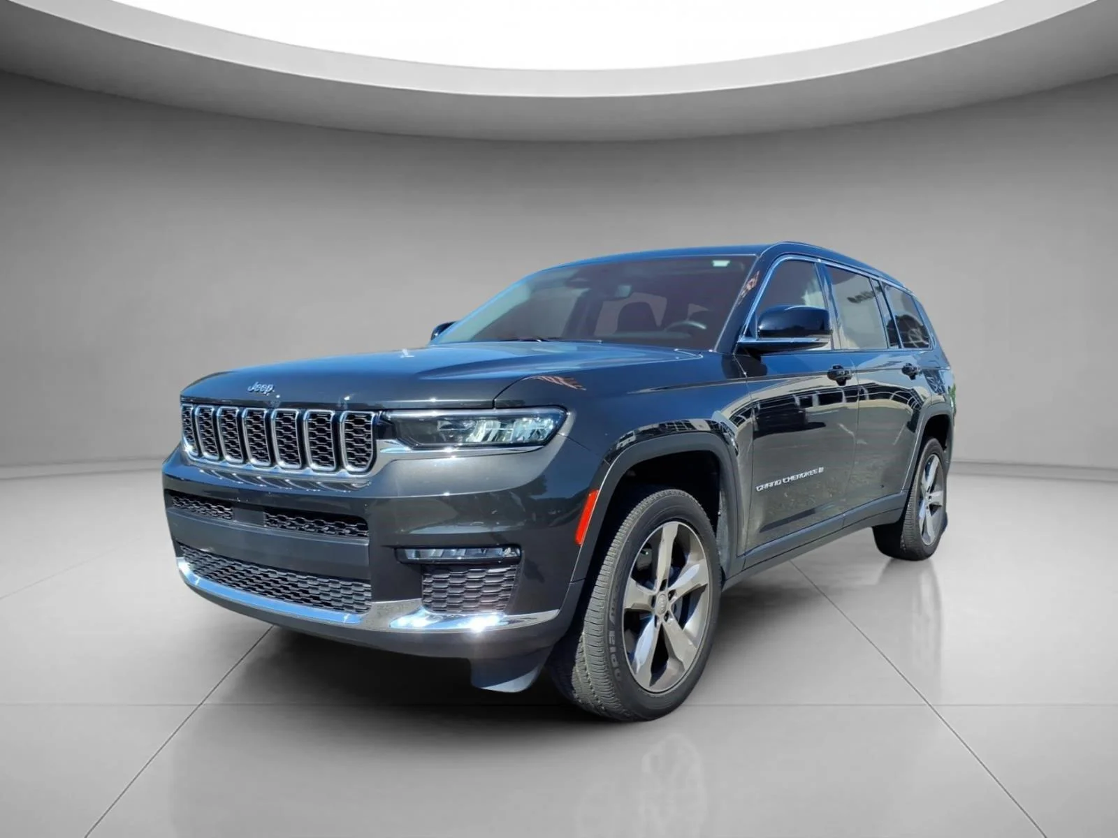 Used 2021 Rocky Mountain Pearlcoat Jeep Limited image 1