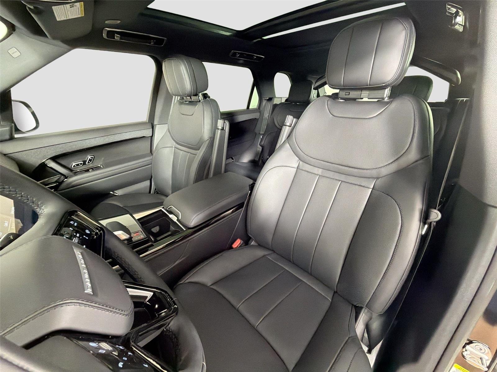 New 2026 Santorini Black LAND ROVER Dynamic SE image 19