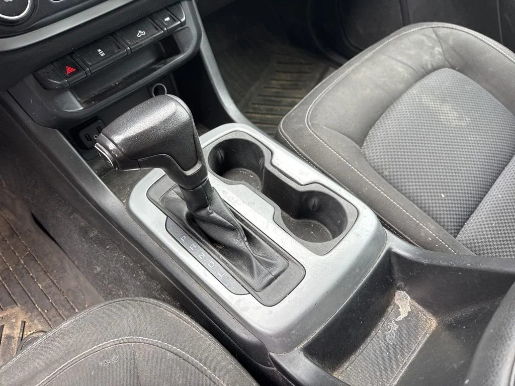 Used 2021 White Chevrolet LT image 11