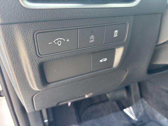 New 2026 Serenity White Hyundai SE image 47