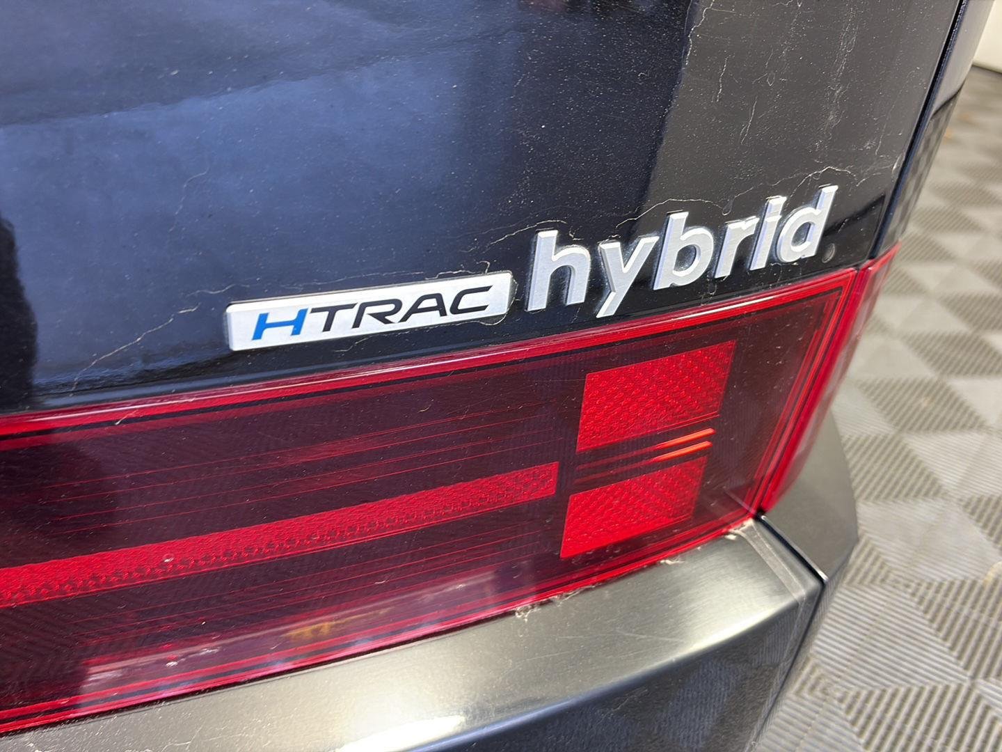 Used 2025 Phantom Black Hyundai Limited image 10