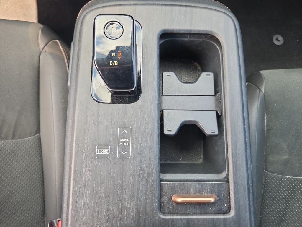 Used 2024 Gray Nissan ENGAGE image 21