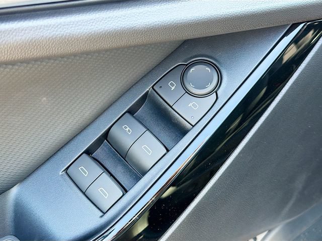 2027 Chevrolet Equinox LT - Photo 19